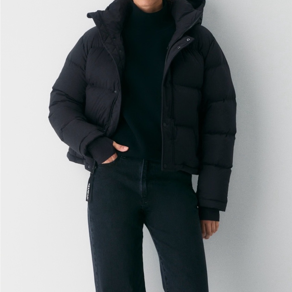 Aritzia SuperPuff Shorty Jacket